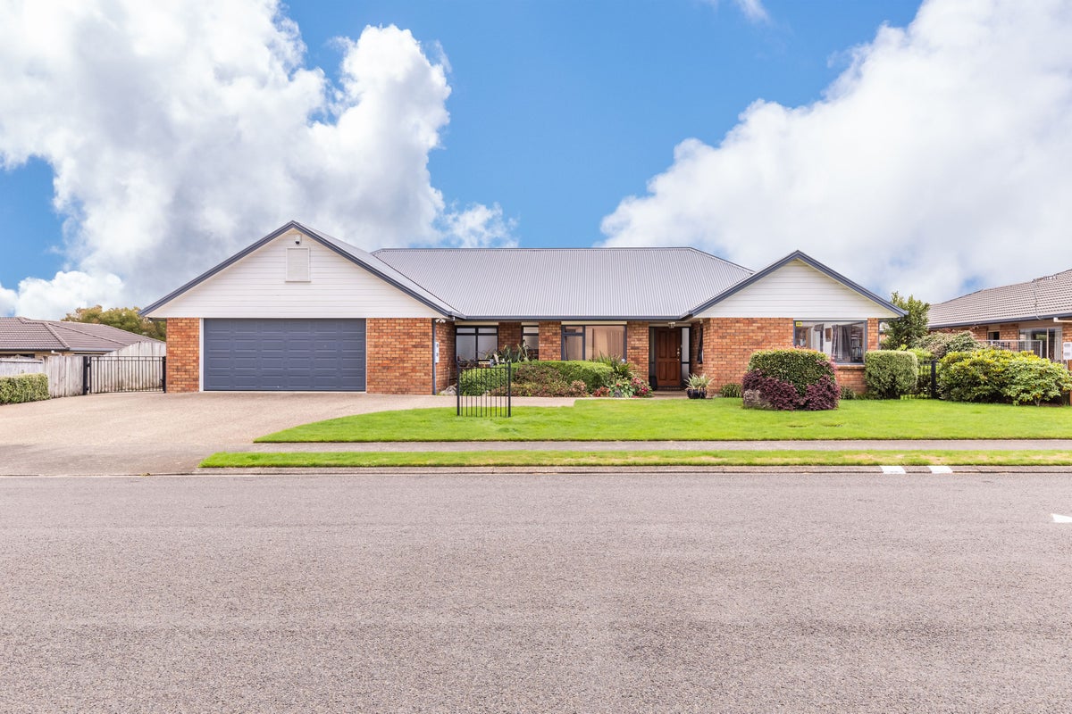74 Hall Road, Ngongotaha, Rotorua - Carousel 1