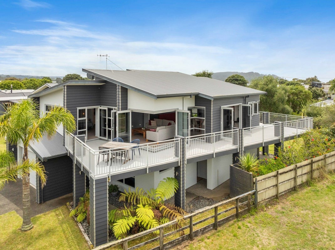 116 Patuwai Drive, Whangamata, Whangamata - Carousel 1