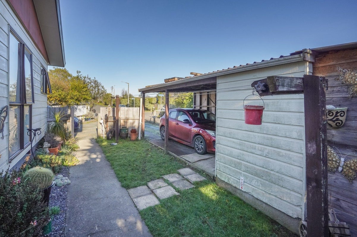 23 Tawai Street, Trentham, Upper Hutt - Carousel 23