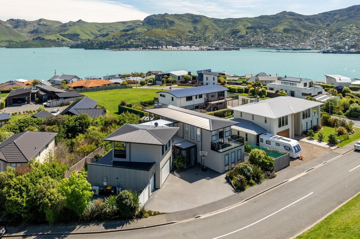 4 Muriwai Drive, Diamond Harbour, Lyttelton - Carousel 44