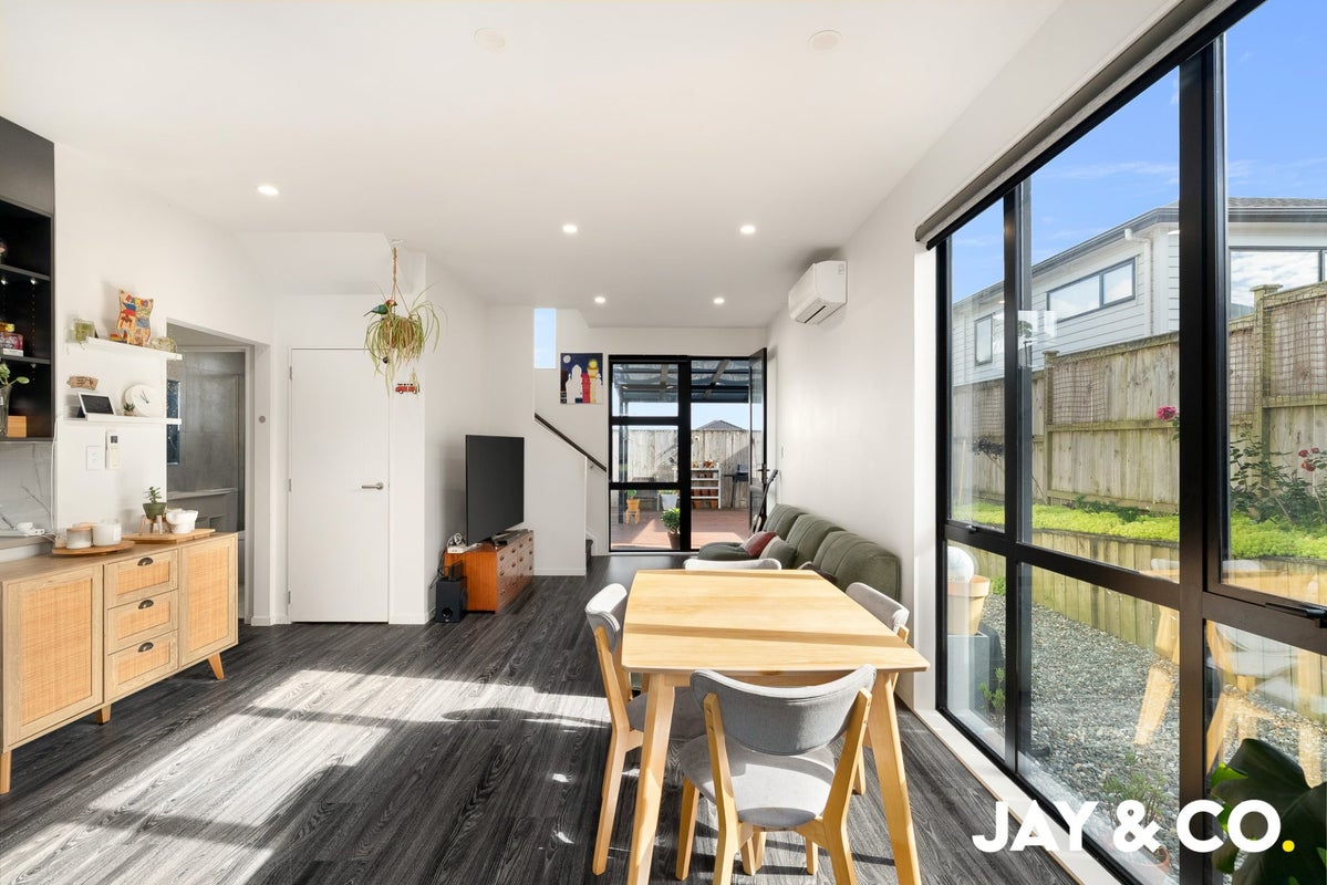 4E Whakatupu Road, Flat Bush, Auckland - Carousel 2