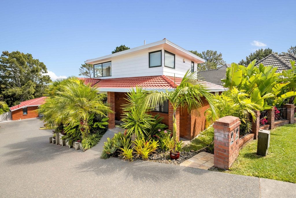 19A Charles Fox Place, Saint Johns, Auckland - Carousel 1