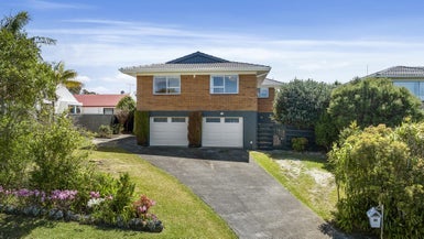 22 Taitua Drive, Te Atatu South, Auckland - Carousel 1
