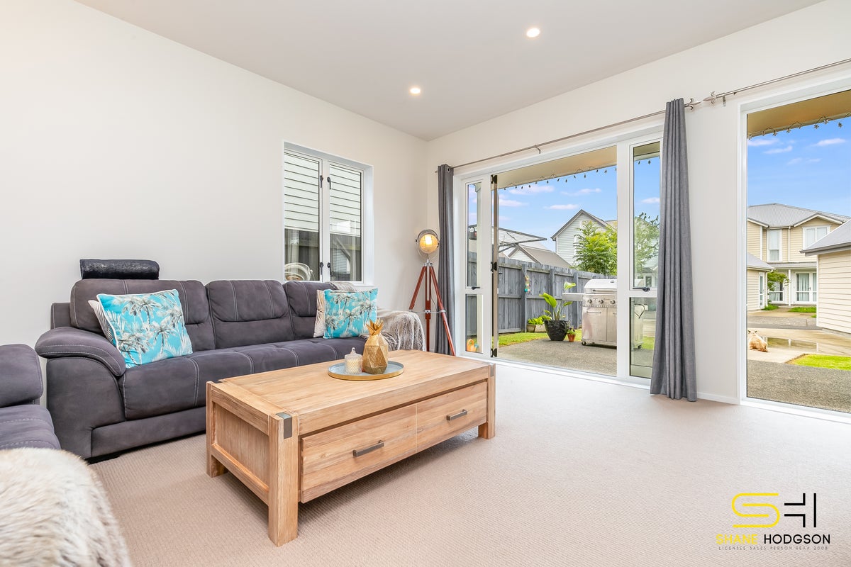5 Stitchbird Crescent, Papakura, Papakura - Carousel 2