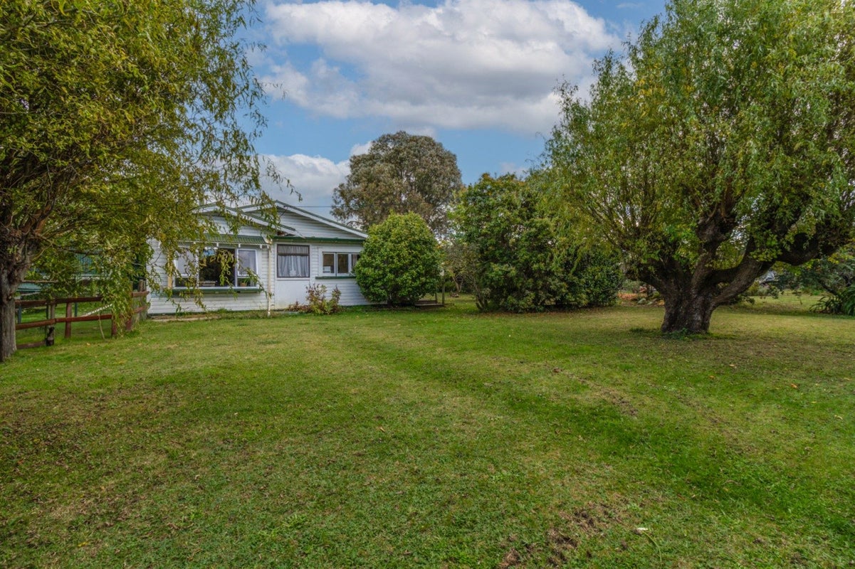 19 Grey Street, Bay View, Napier - Carousel 1