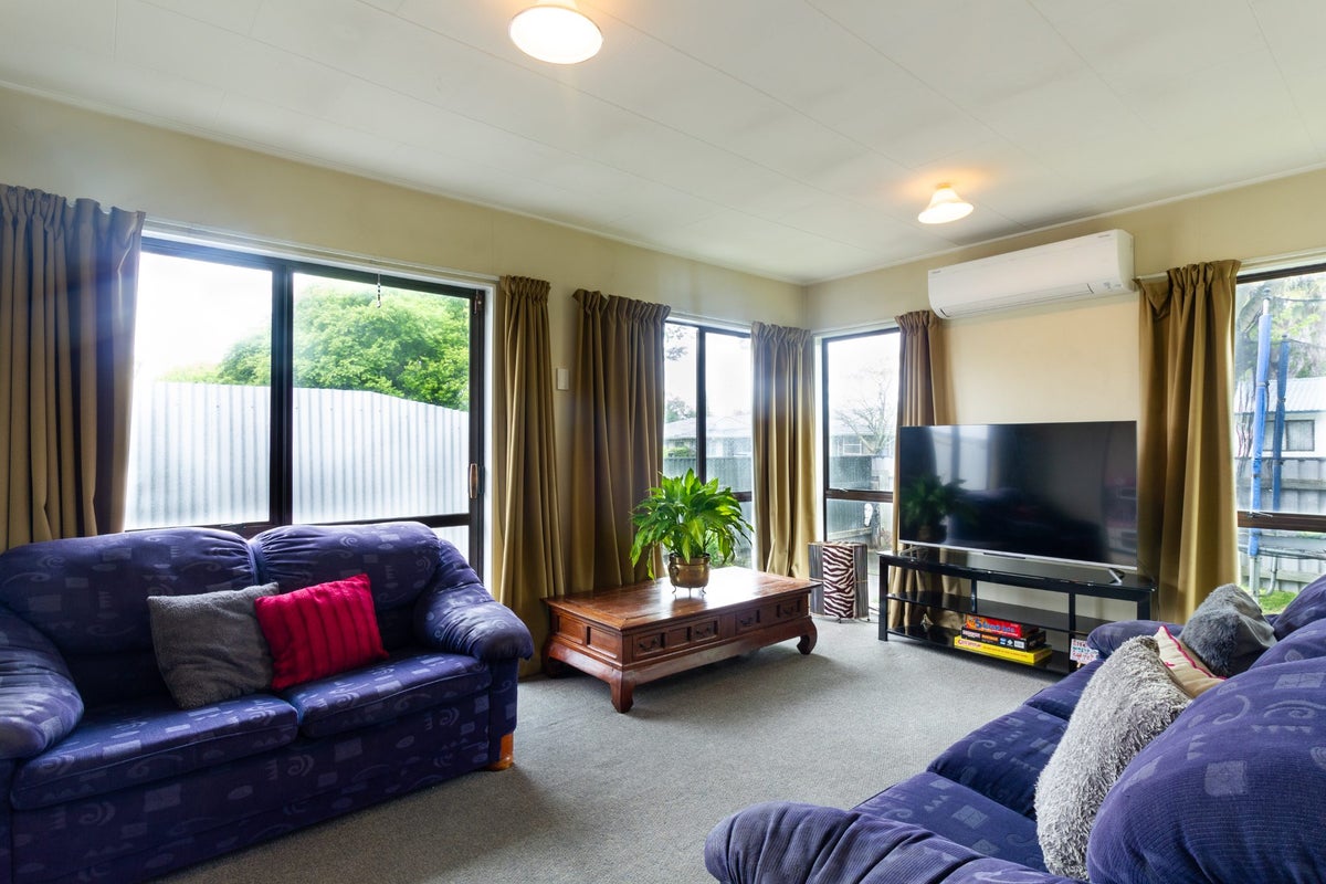 100 Sylvan Road, Parkvale, Hastings - Carousel 2