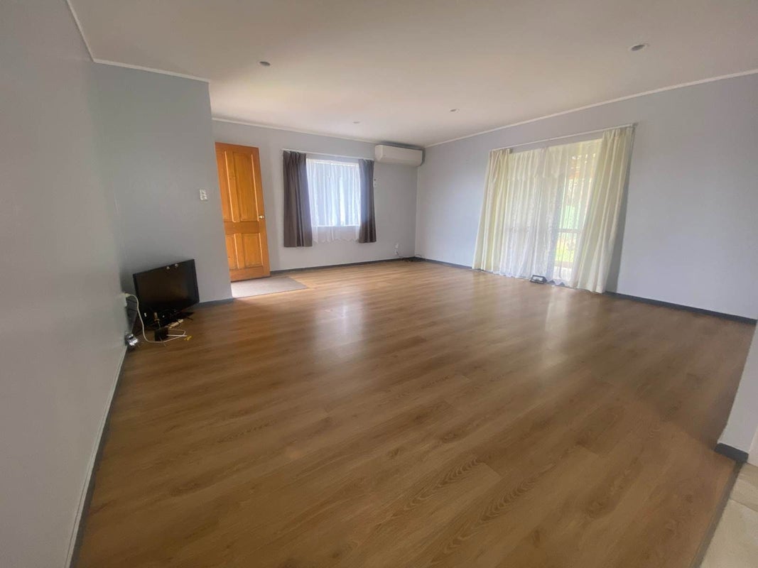 4 Camberley Court, Manurewa East, Auckland - Carousel 2