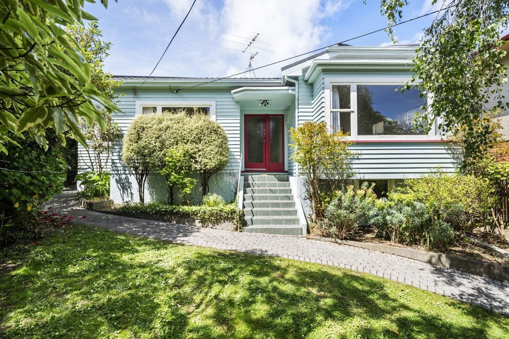 10 Streatlam Crescent, Strathmore Park, Wellington - Carousel 1