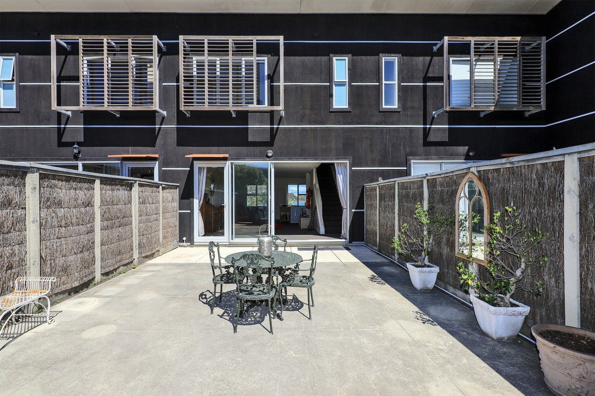10/9 Humber Street, Pandora, Napier - Carousel 2