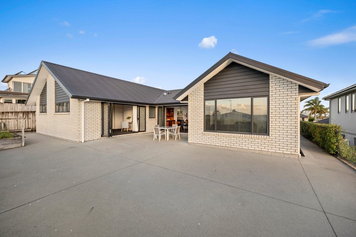 61 Somerton Drive, Huntington, Hamilton - Carousel 18