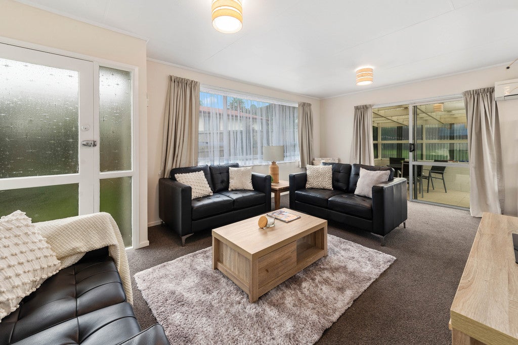 4 Turquoise Place, Pukehangi, Rotorua - Carousel 1