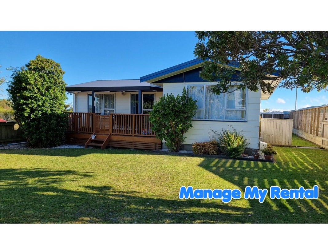 7 Kaitangata Crescent, Kelson, Lower Hutt - Carousel 1