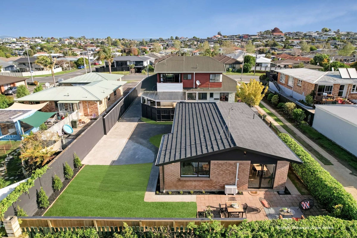 207B Ngatai Road, Otumoetai, Tauranga - Carousel 1