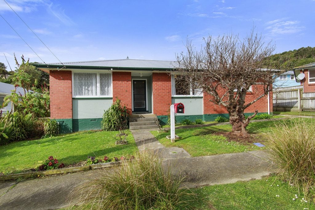 188 Sievers Grove, Porirua East, Porirua, Wellington - Carousel 1