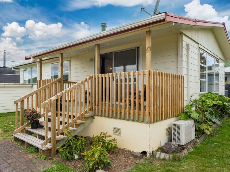 11A Tobin Place, Richmond Heights, Taupo - Carousel 1