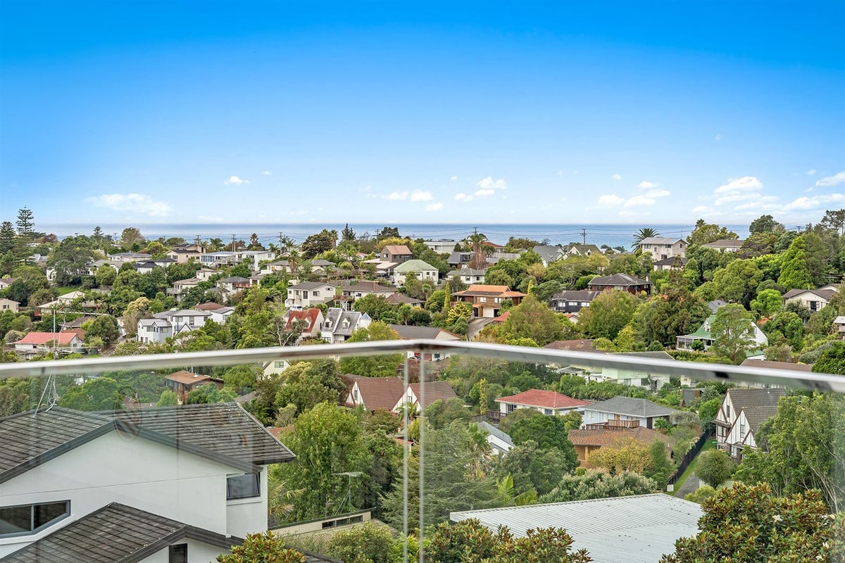 591B East Coast Road, Browns Bay, Auckland - Carousel 2