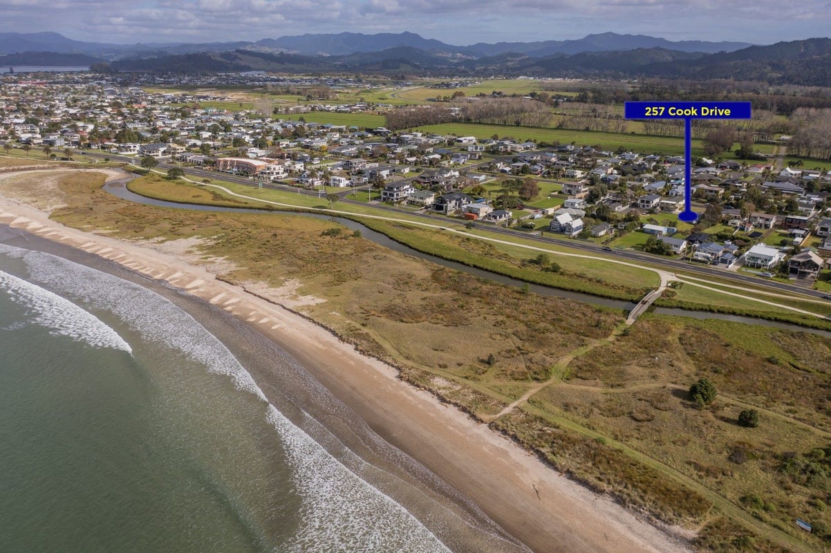 257 Cook Drive, Whitianga - Carousel 11