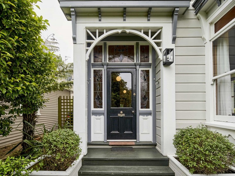 122 Glenmore Street, Kelburn, Wellington - Carousel 2