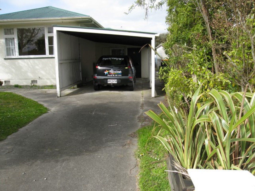 7 Strathmore Place, Awapuni, Palmerston North - Carousel 13
