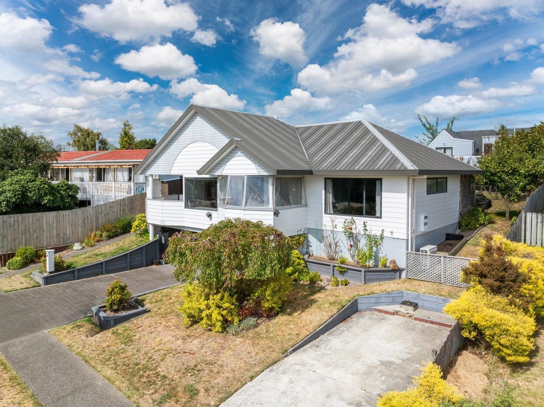 66 St James Street, Richmond Heights, Taupo - Carousel 1