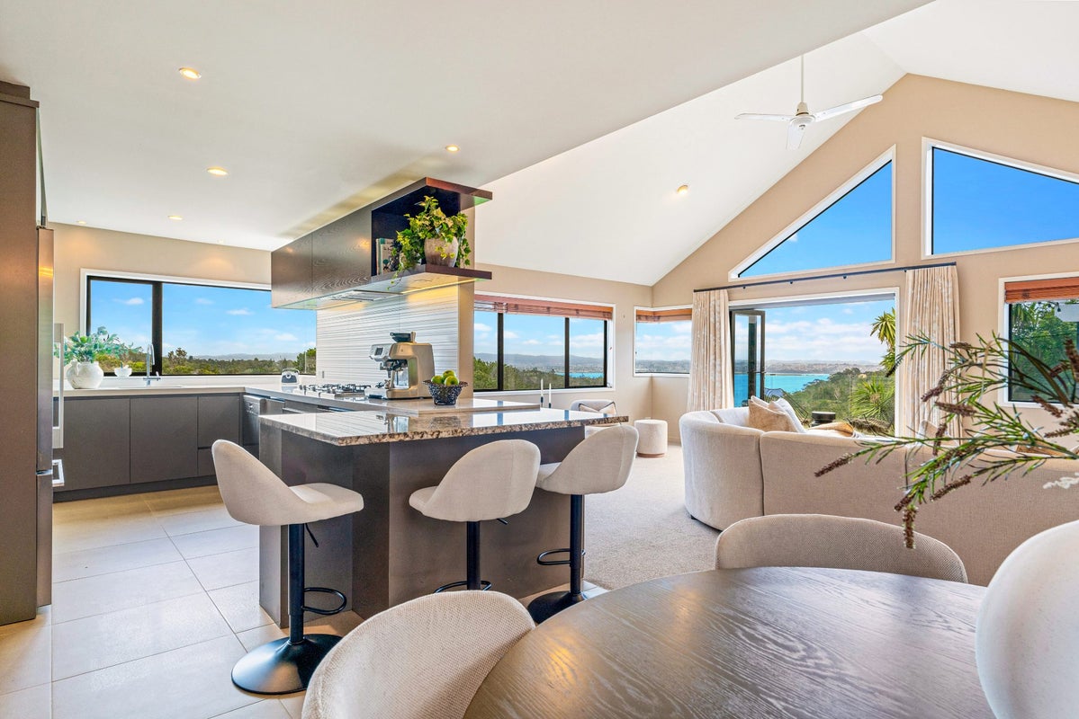 11B Balmain Road, Birkenhead, Auckland - Carousel 2