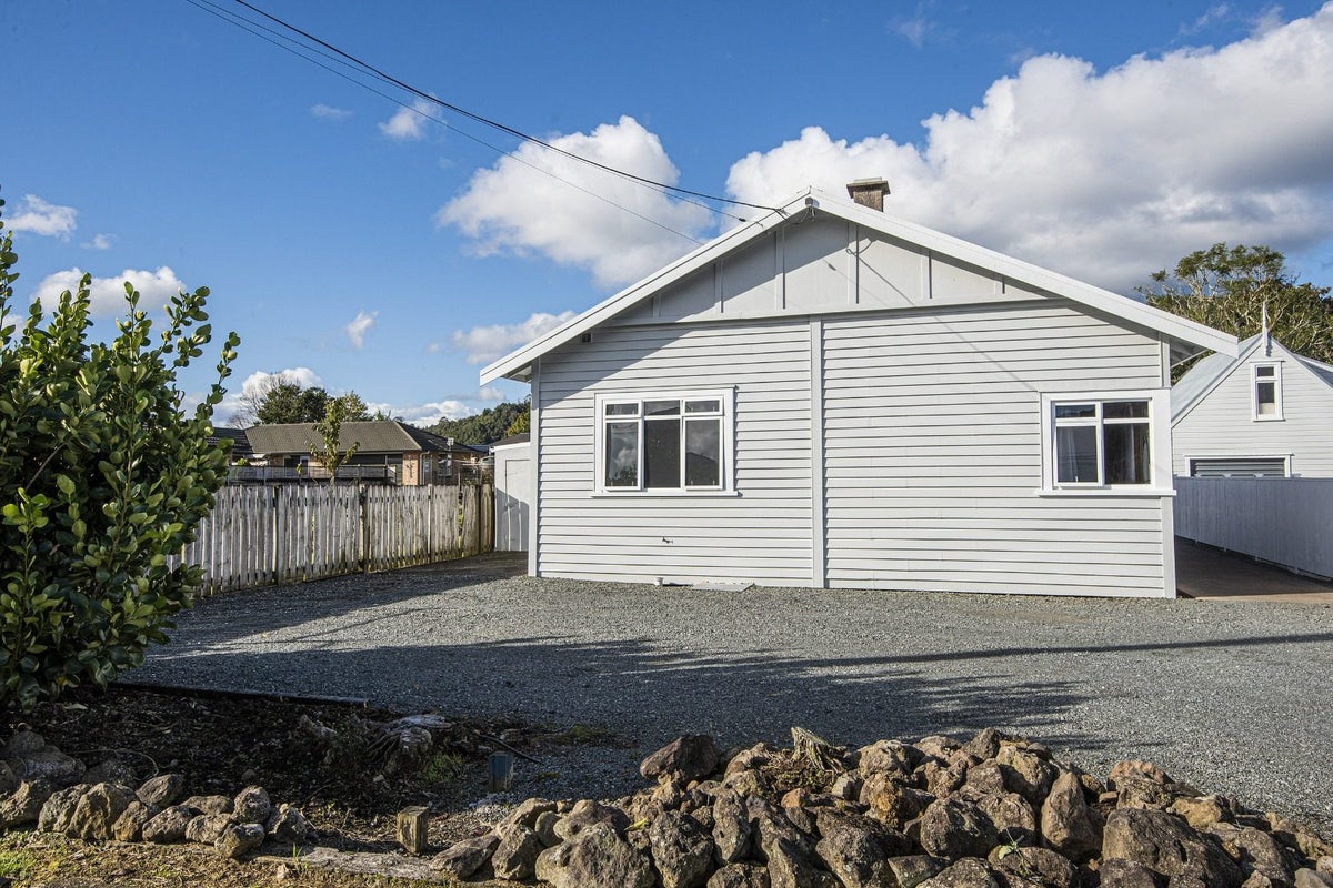 22 Kamo Road, Regent, Whangarei - Carousel 10