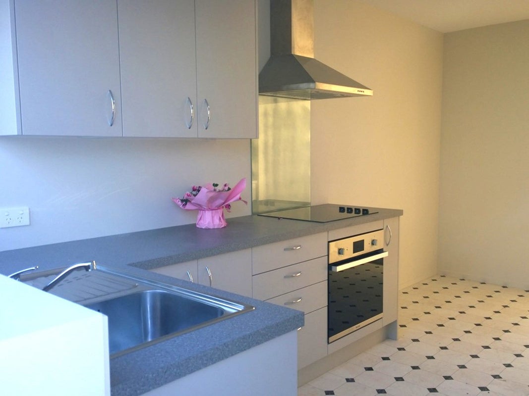 2/31 Buffon Street, Waltham, Christchurch - Carousel 2