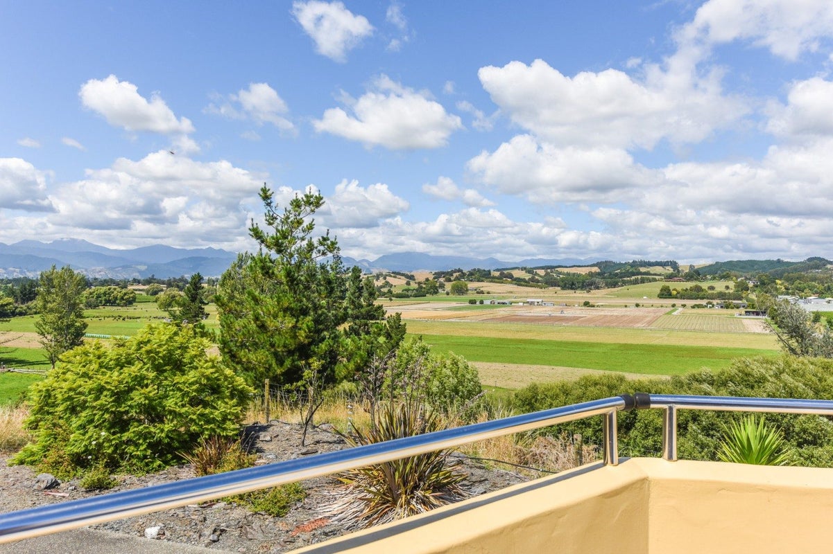 68 Greenacres Road North, Redwood Valley, Richmond - Carousel 25