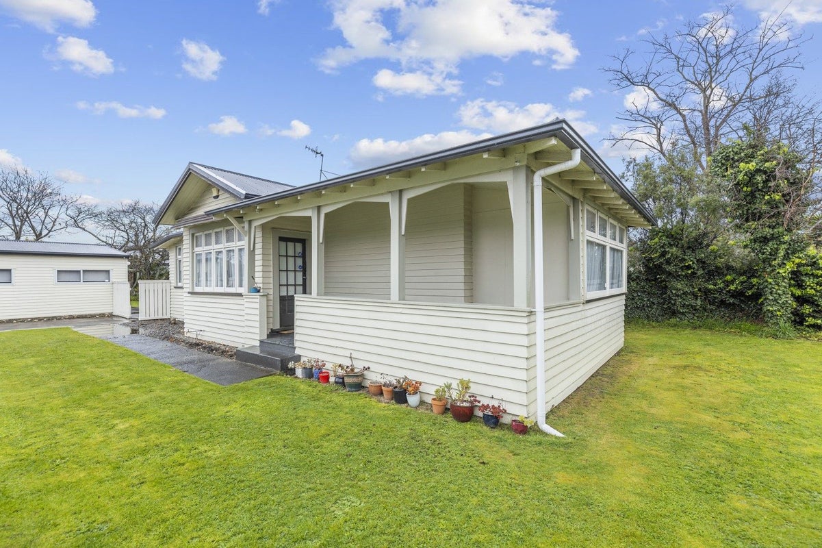 58 Featherston Street, Takaro, Palmerston North - Carousel 1