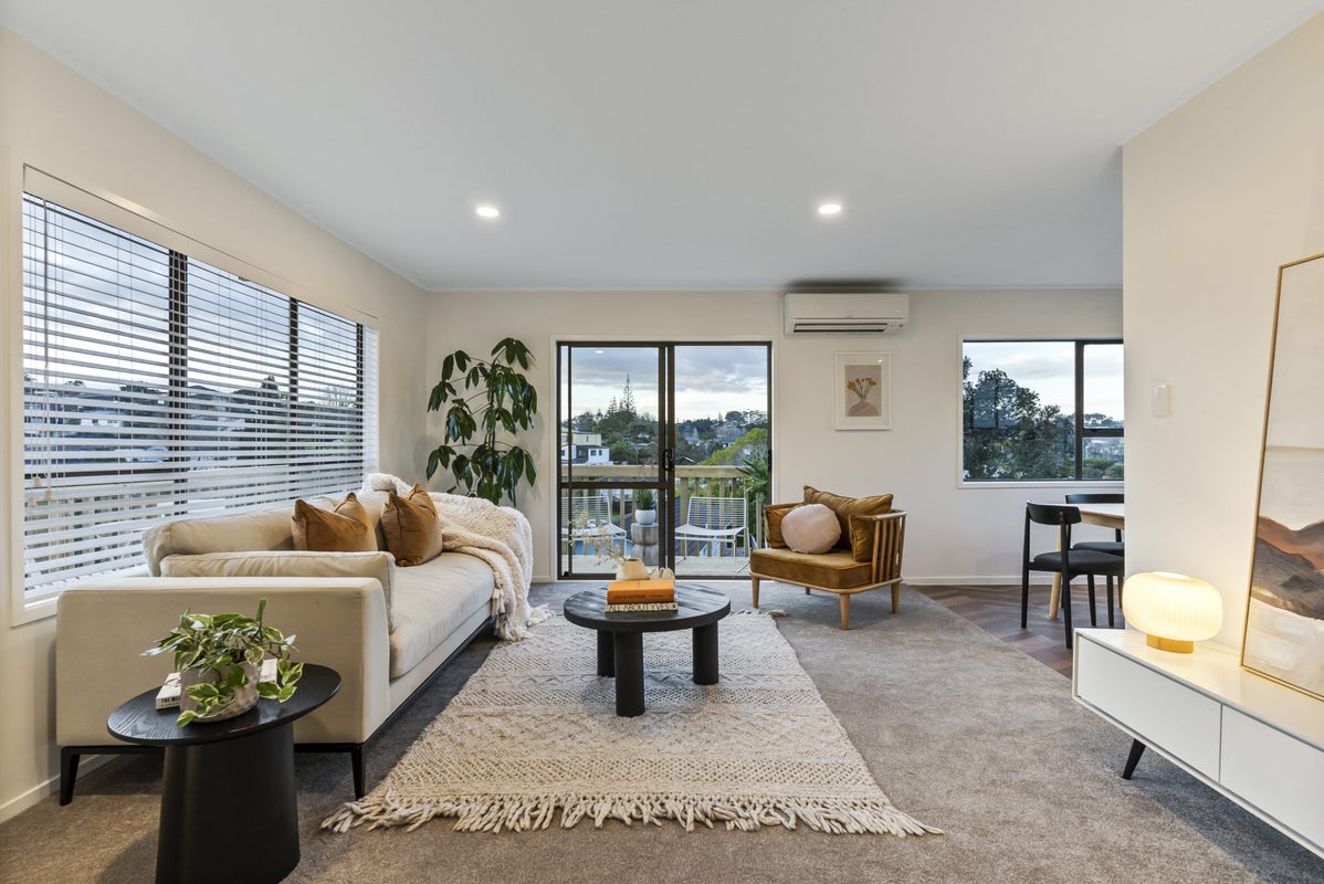 39 Cockayne Crescent, Sunnynook, Auckland - Carousel 2