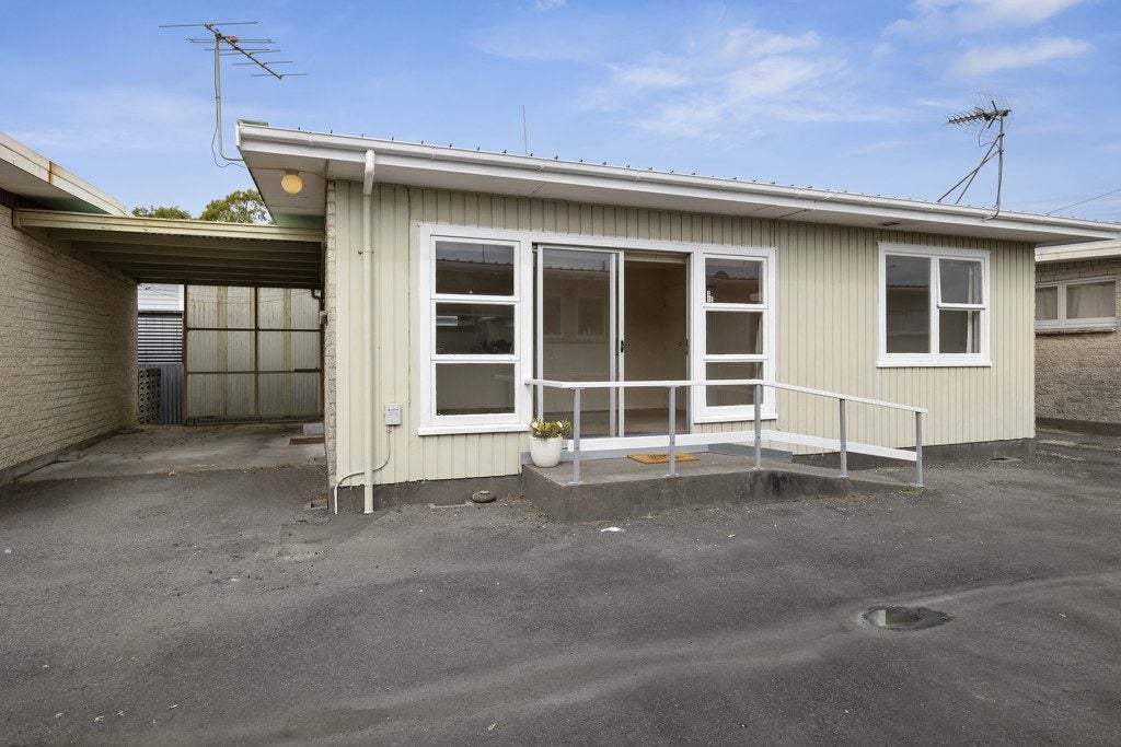 31E Ballance Street, Lower Vogeltown, New Plymouth - Carousel 2