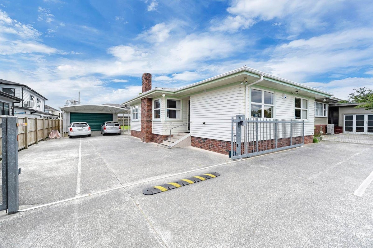 5 Swaffield Road, Papatoetoe, Auckland - Carousel 2