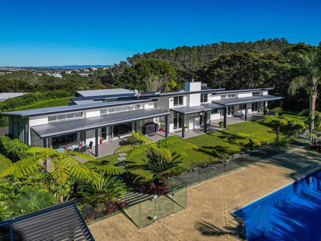 215 Lonely Track Road, Albany Heights, Auckland - Carousel 1
