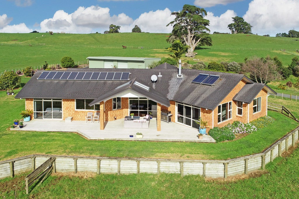 66 Cameron Road, Waiuku, Waiuku - Carousel 26