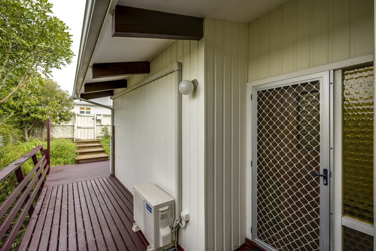 9A Selwyn Road, Hospital Hill, Napier - Carousel 20