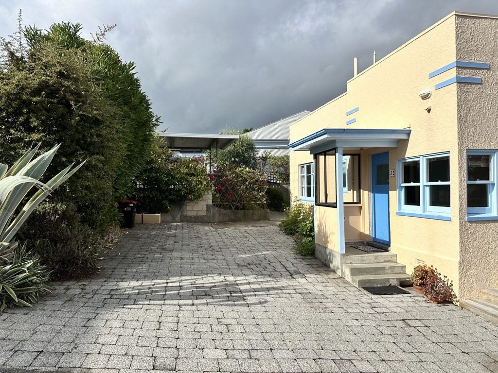 32 Roslyn Road, Bluff Hill, Napier - Carousel 2