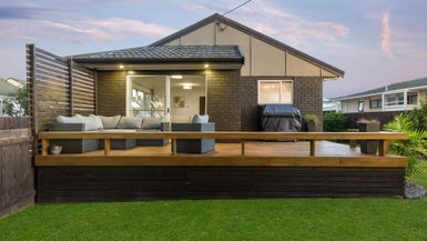 12 Bay Street, Red Beach, Whangaparaoa - Carousel 1