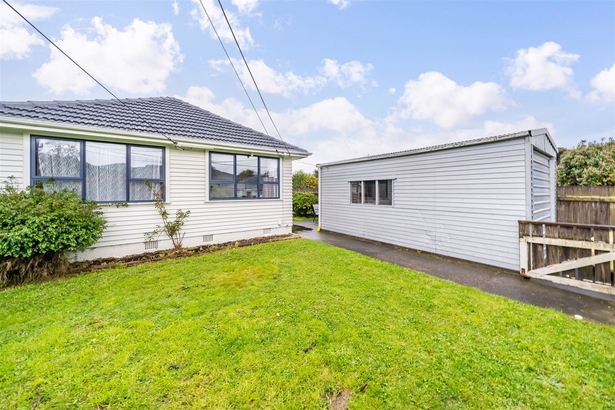 45A Thackeray Street, Trentham, Upper Hutt - Carousel 2