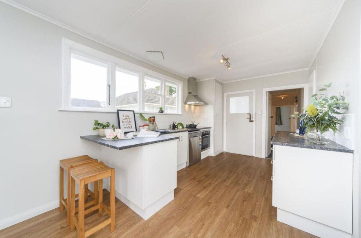 29 Cardiff Street, Awapuni, Palmerston North - Carousel 2