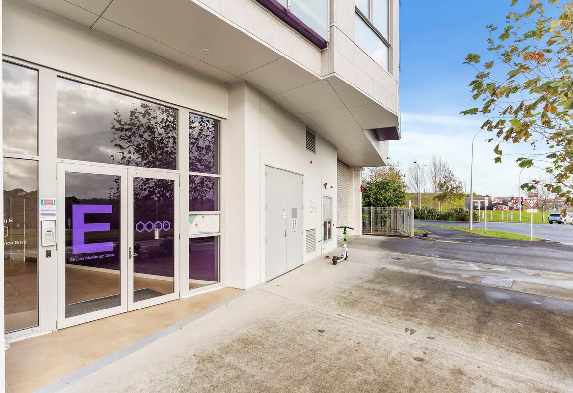 202/25 Don McKinnon Drive, Albany, Auckland - Carousel 2