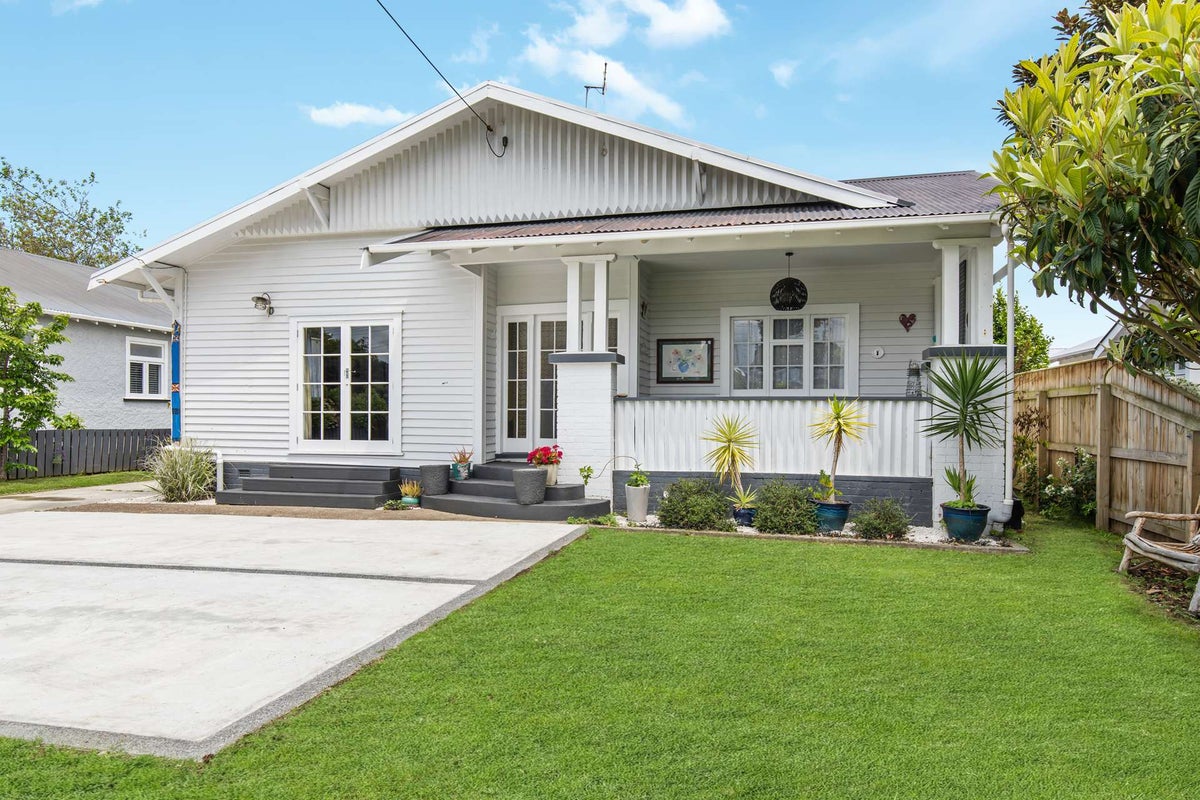 35 Grey Street, College Estate, Whanganui - Carousel 1