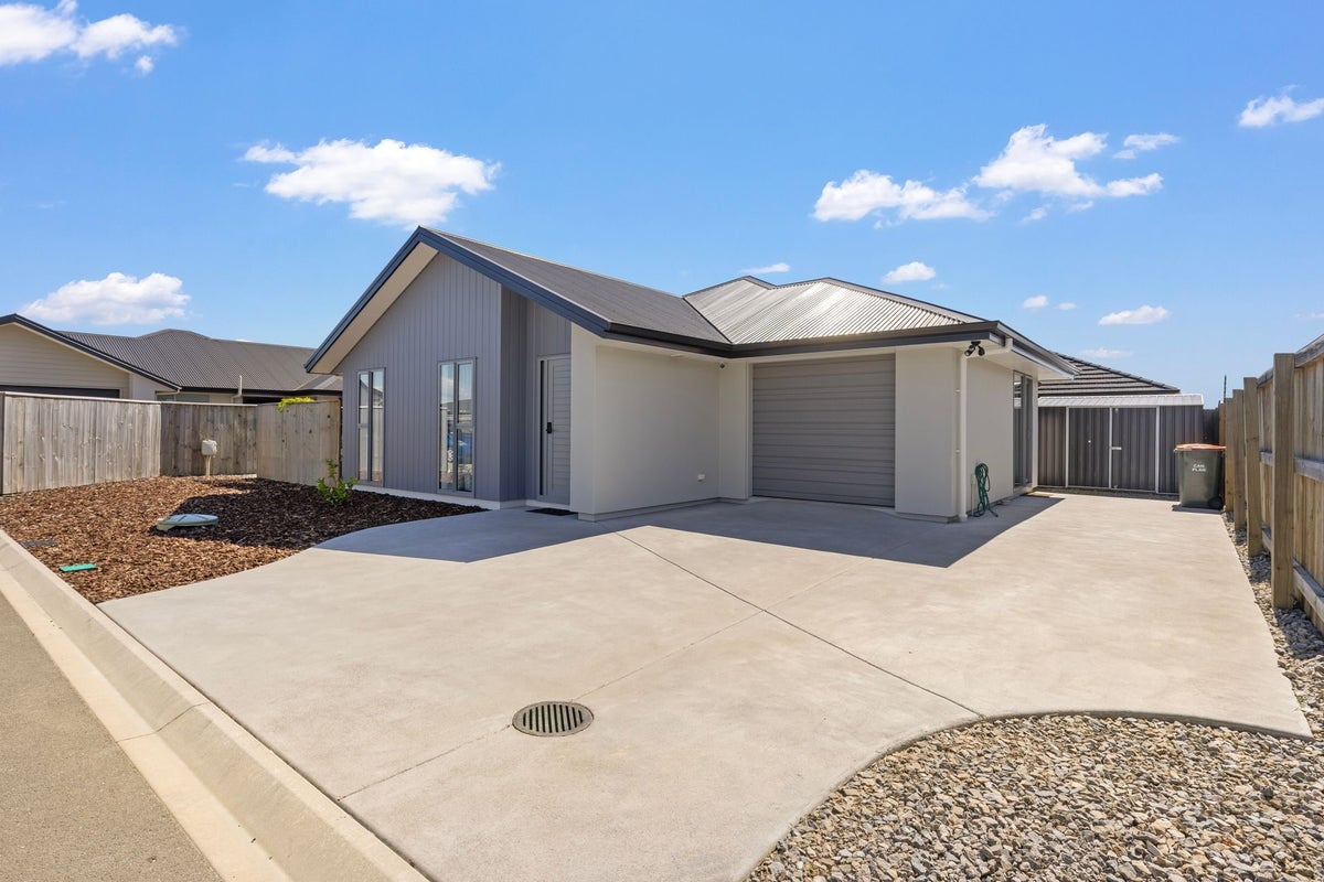 6 Lambton Street, RICHMOND, RICHMOND - Carousel 1
