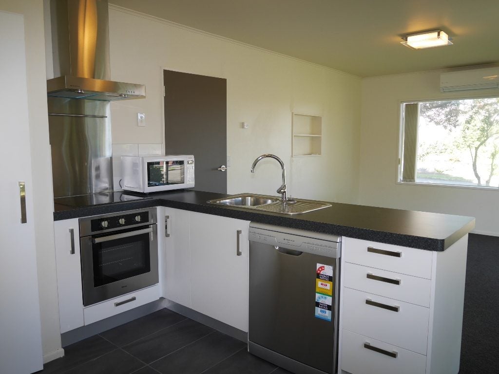 12 William Street, Waikanae Beach, Waikanae - Carousel 2