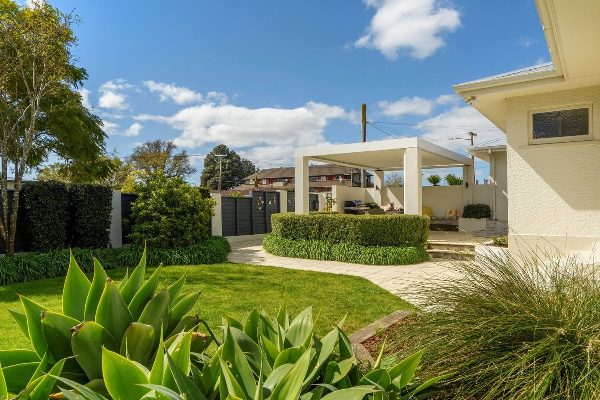 130 Fourteenth Avenue, Tauranga South, Tauranga - Carousel 1