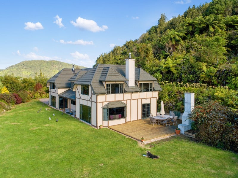 1064A Tarawera Road, Lake Tarawera, Rotorua - Carousel 2