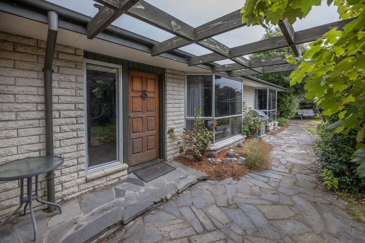 10A Tracy Place, Redwood, Christchurch - Carousel 2