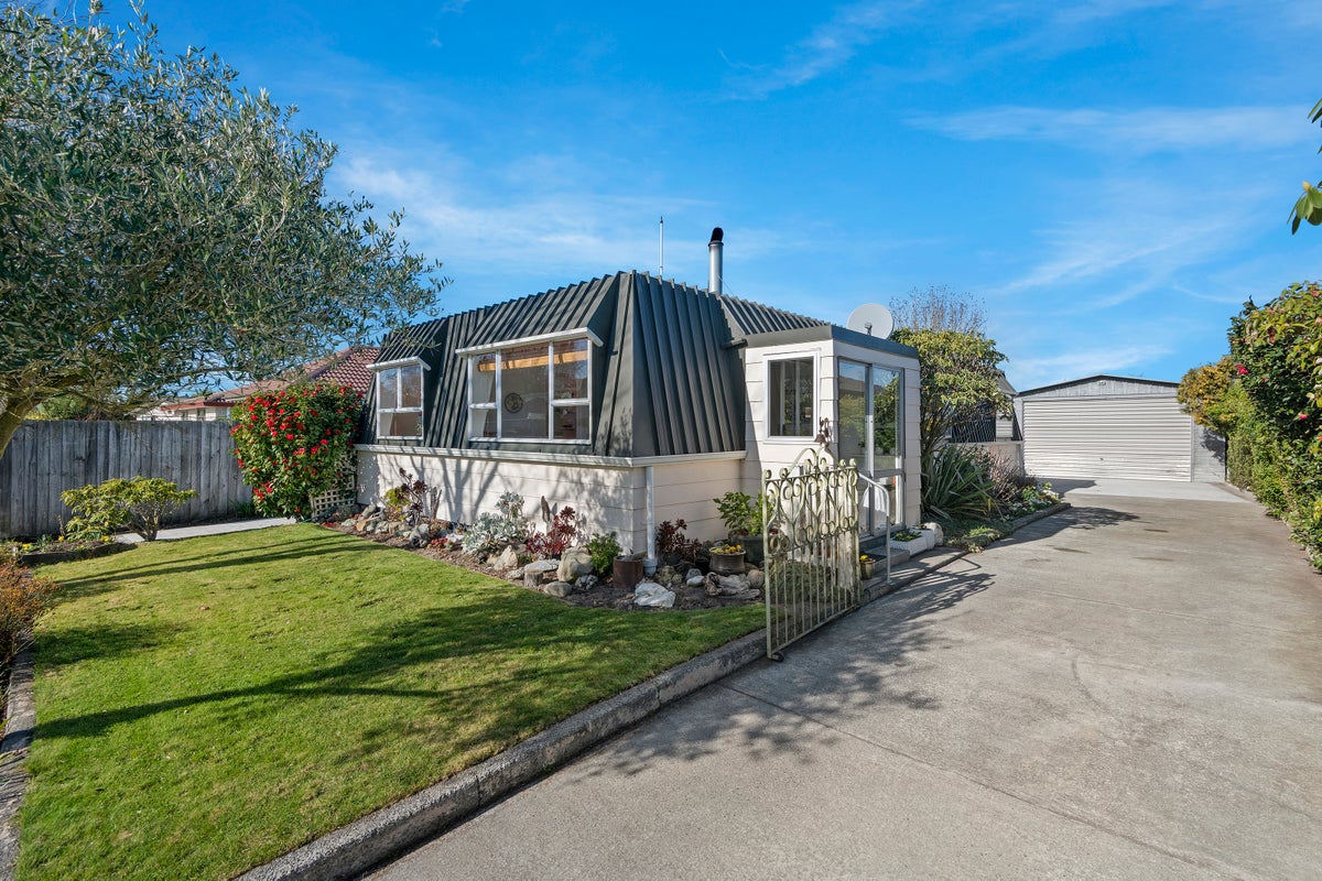 78 Wingate Street, Redwood, Christchurch - Carousel 1