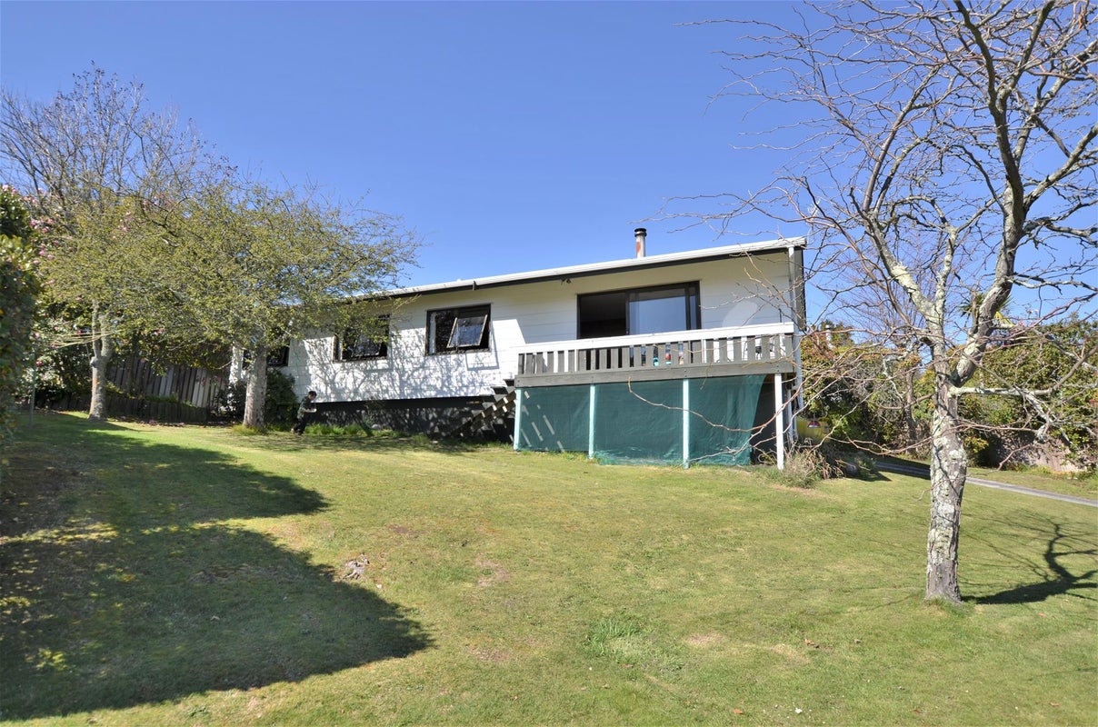 13 Park Place, Richmond Heights, Taupo - Carousel 1