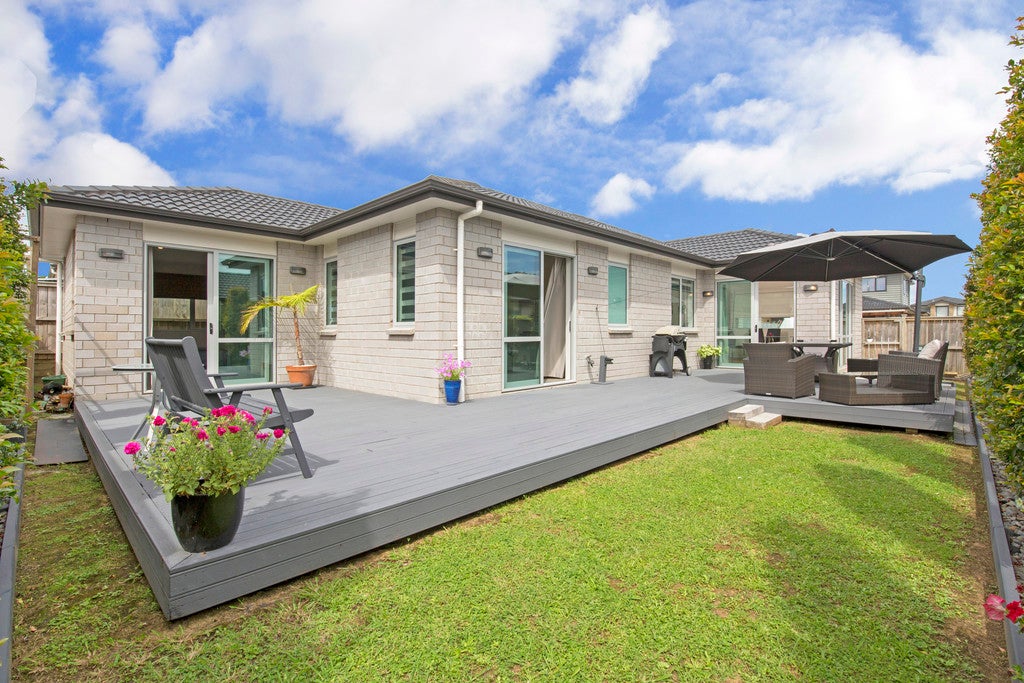 10 Springside Drive, Flat Bush, Auckland - Carousel 1