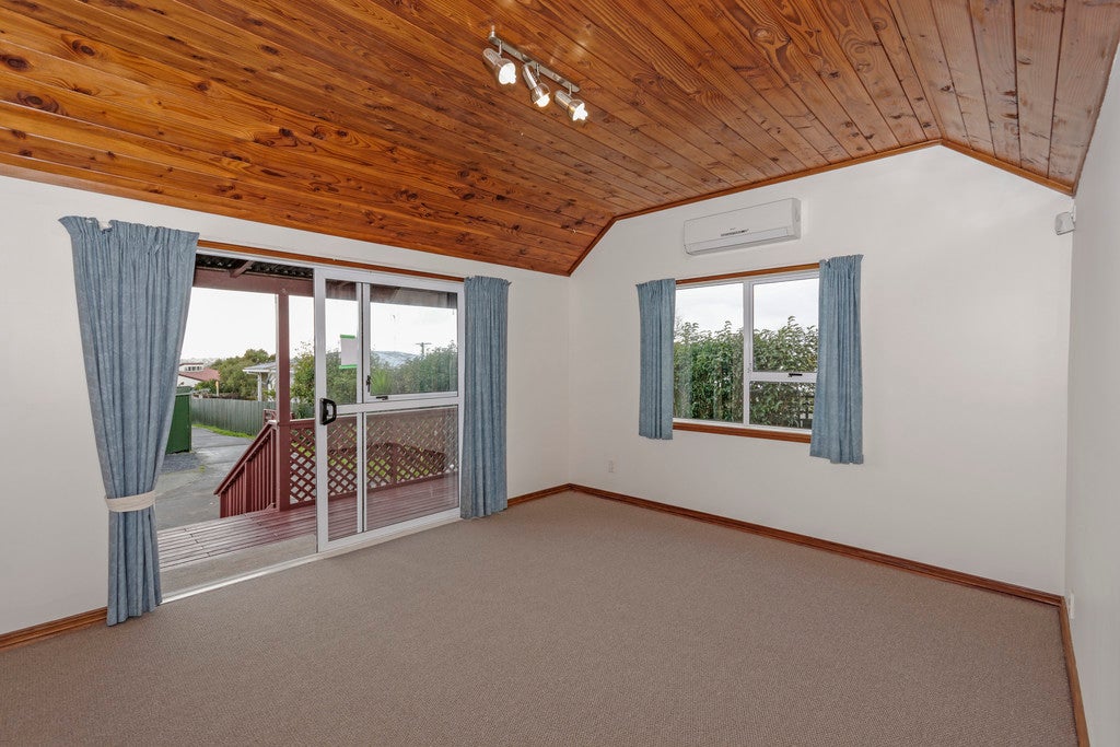 1/27 Parrs Cross Road, Henderson, Auckland - Carousel 2